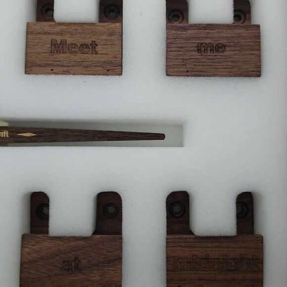 Taylor Swift New In Box Meet Me At Midnight Clock - Picture 3 of 5